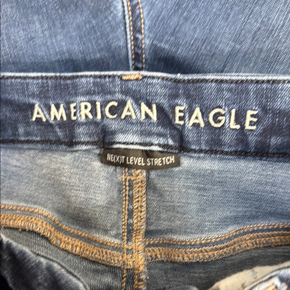 Women’s American Eagle Outfitters Curvy Hi-Rise jegging jeans. Size 4 short. - Picture 7 of 12